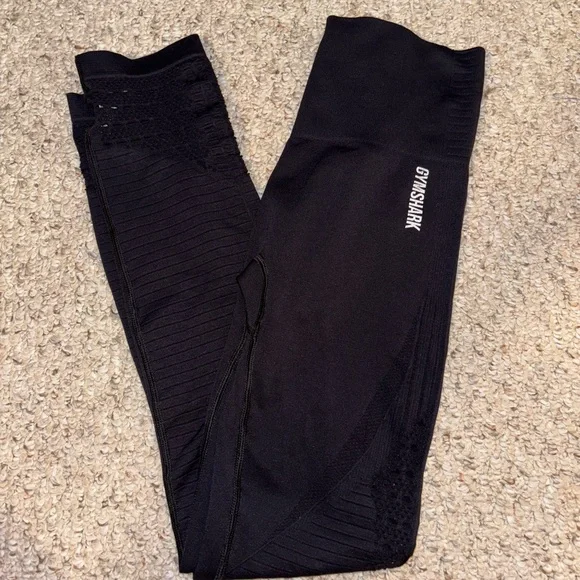 Gymshark • Black Leggings with Mesh Cutouts - Picture 1 of 6